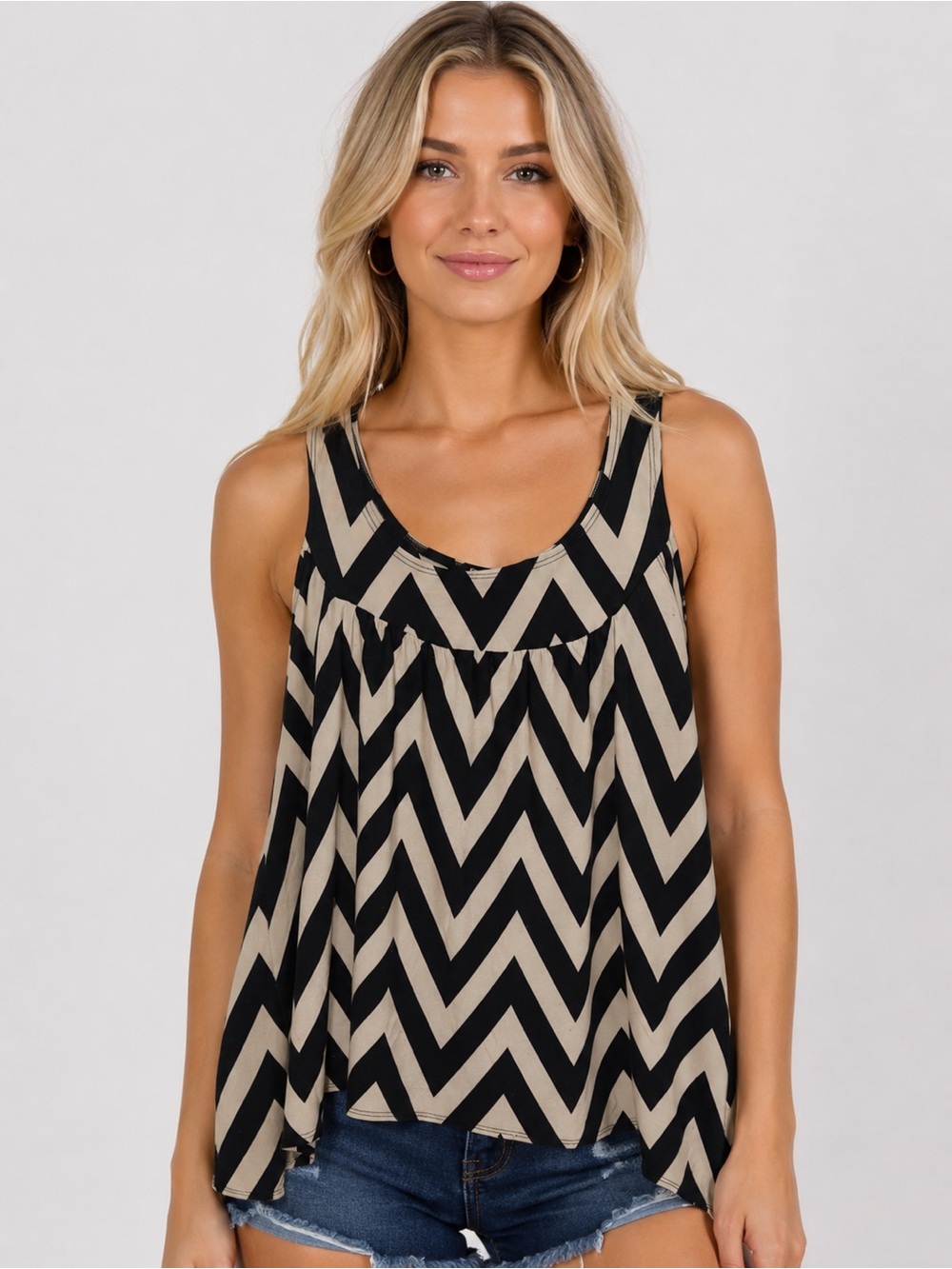 Star Vixen Black and Beige Chevron Print Top (M)